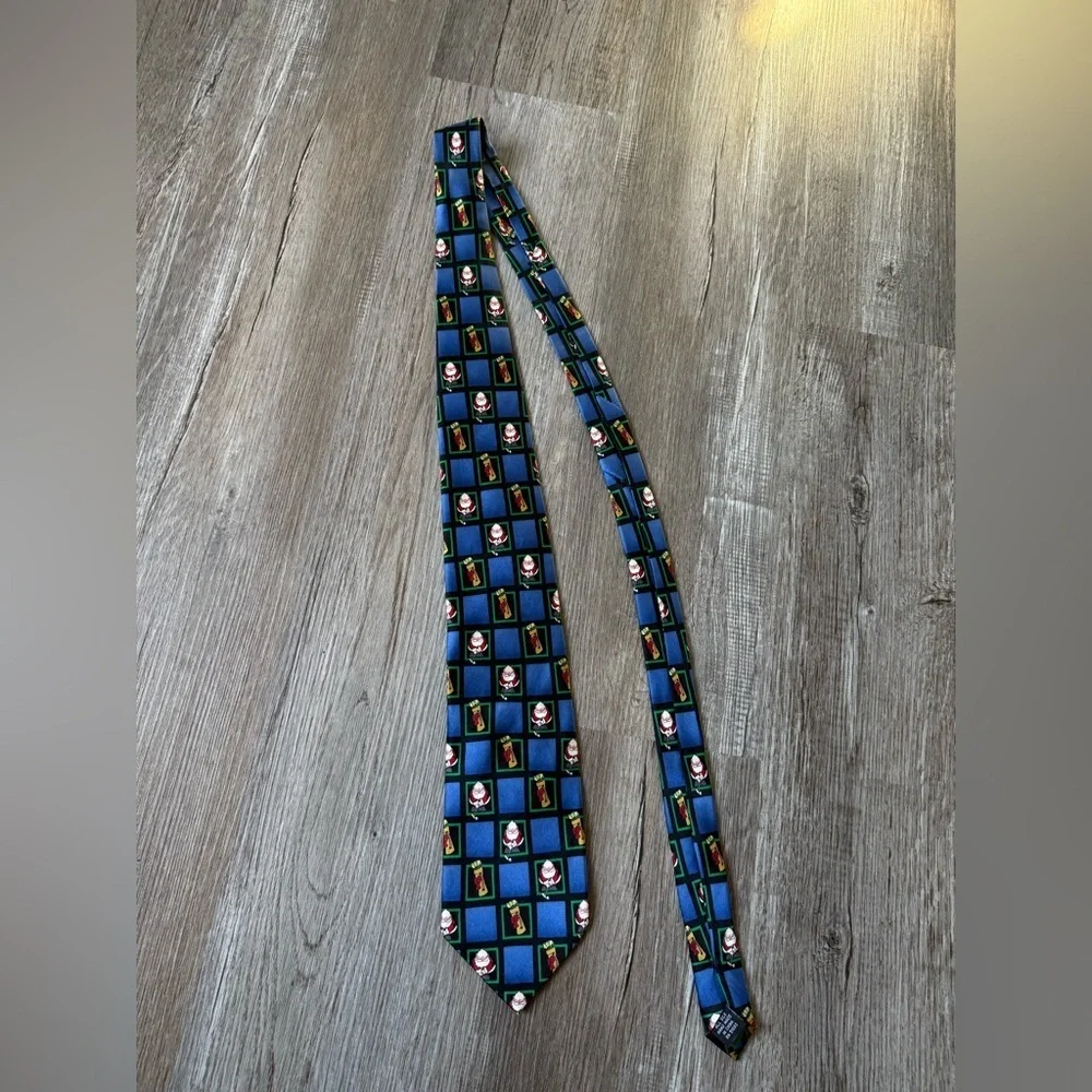 VTG Jolly ‘Ol Nickties Santa Christmas Golf Tie Silk Blue Patterned Men's Tie